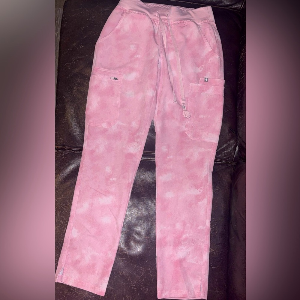 Figs Yola Skinny Scrub Pants / Marbled Rose / Size XS 🎀